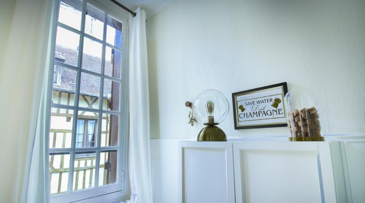 Apartament La Madeleine Centre Historique De Troyes Zewnętrze zdjęcie